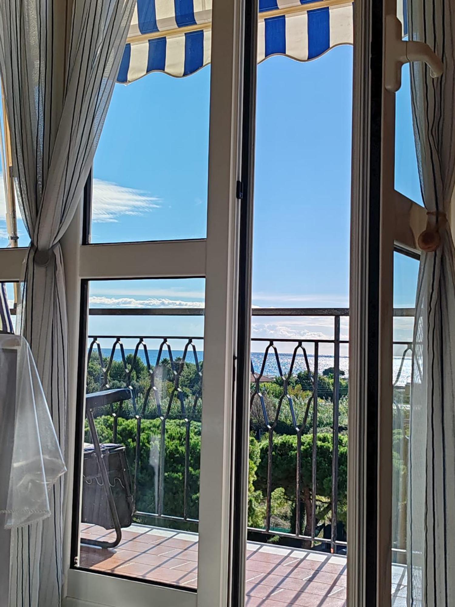 Appartamento Vista Mare Albenga Eksteriør bilde