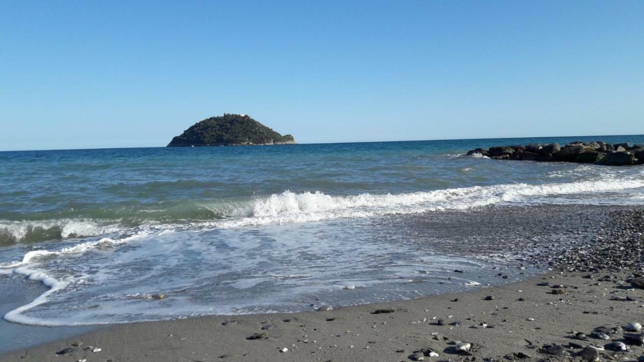 Appartamento Vista Mare Albenga Eksteriør bilde