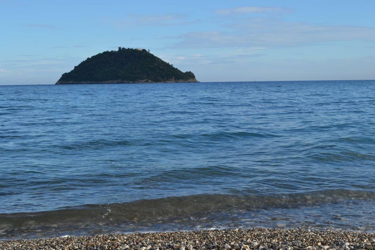 Appartamento Vista Mare Albenga Eksteriør bilde