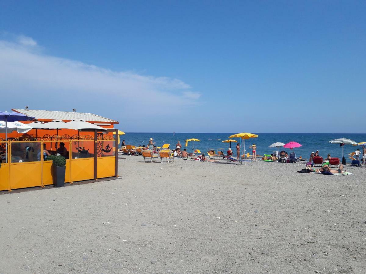 Appartamento Vista Mare Albenga Eksteriør bilde